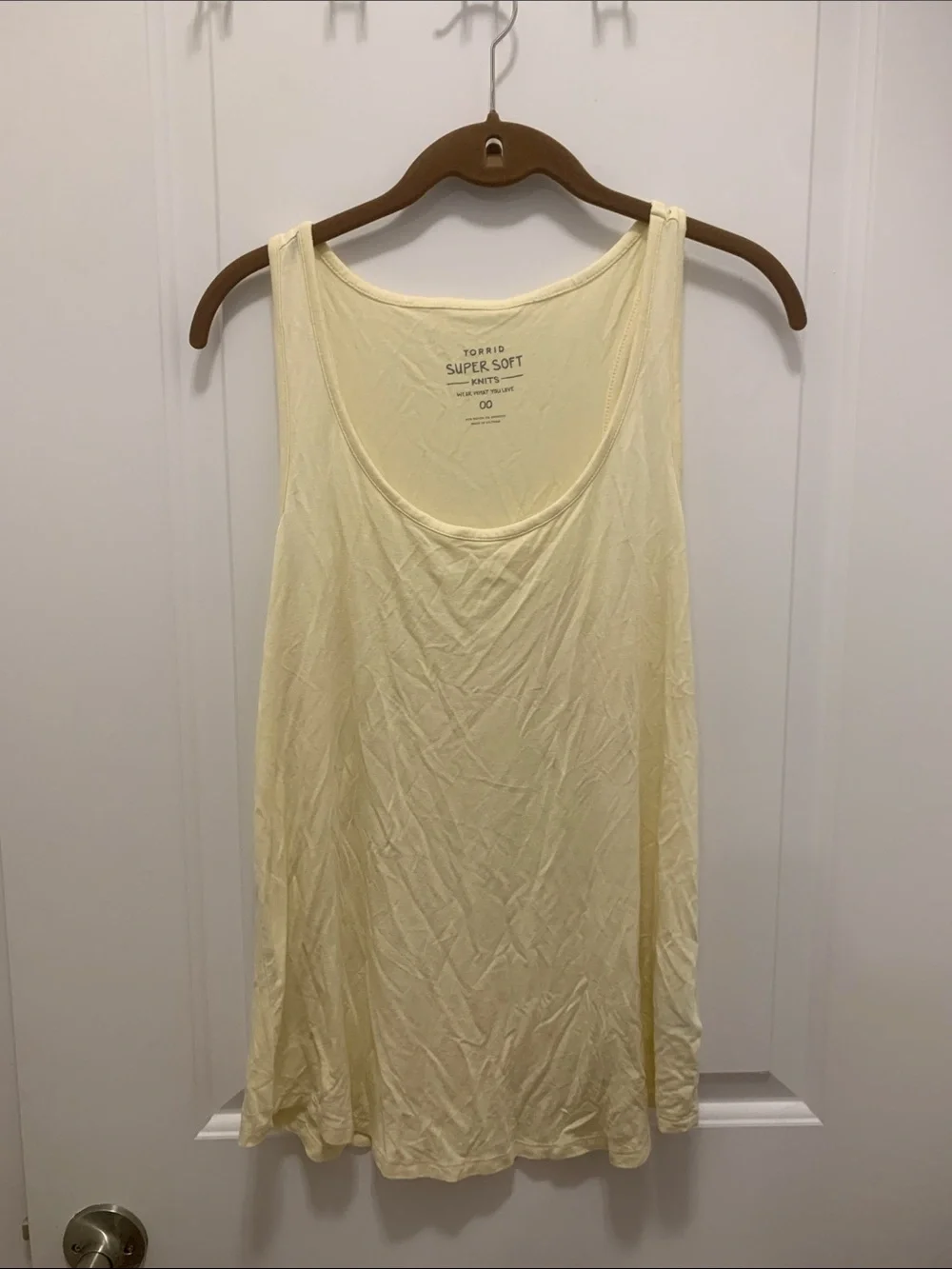 torrid Lightweight Scoop Neck Tank in Pale Yellow - Picture 4 of 4